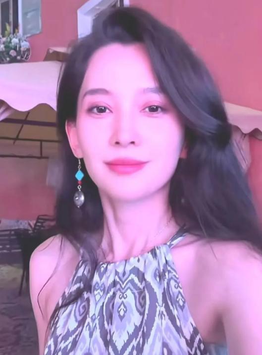 小梁阿秀视频爆料最新,揭秘娱乐圈惊人内幕